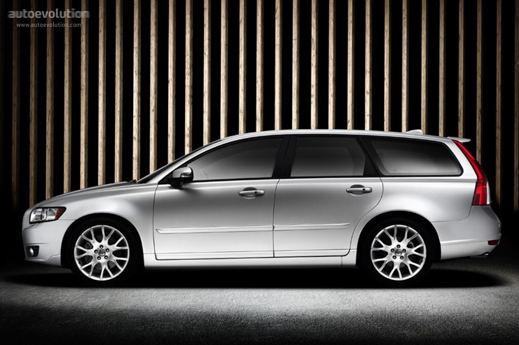 VOLVO V50   (SWEDISH)