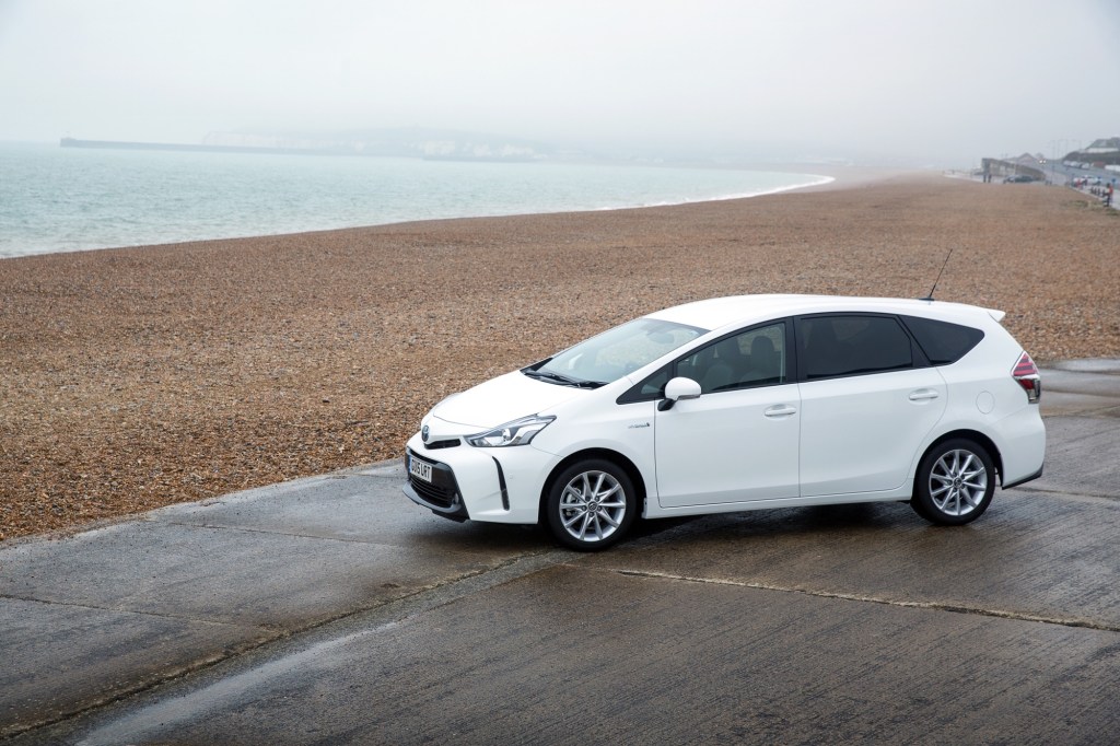 TOYOTA PRIUS V PRIUS +&nbsp;(Japanese)